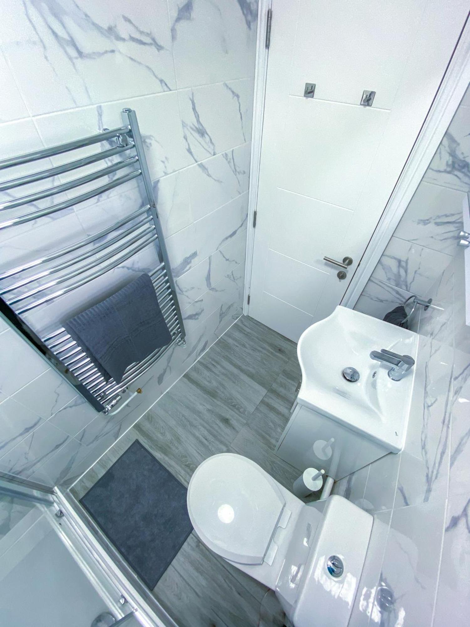 Stylish 1 Bedroom Flat - 5 Guest London- F1 Exterior foto